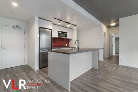 Condo in Downtown Vancouver, BC - Photo 5