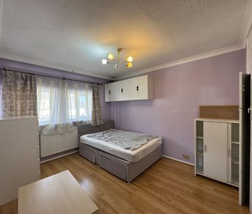 3 Bedroom House To Let - Photo 5