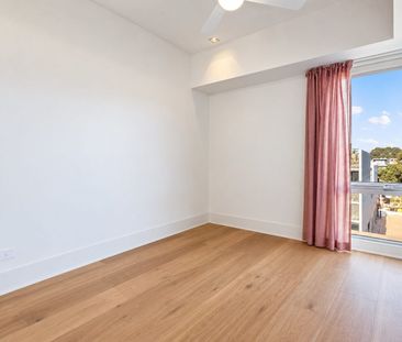 Modern Living in Prime St Kilda Location - Photo 5