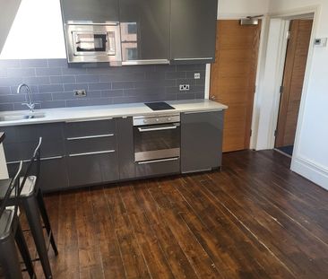 1 Bed Flat, The Golden Lion Building, NW1 - Photo 3