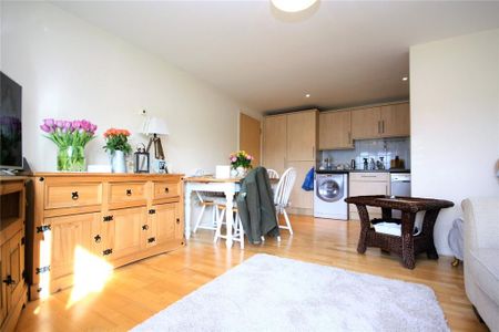 2 bedroom apartment to rent - Photo 2