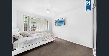 Spacious Family Home with Pool & Workshop - Photo 3