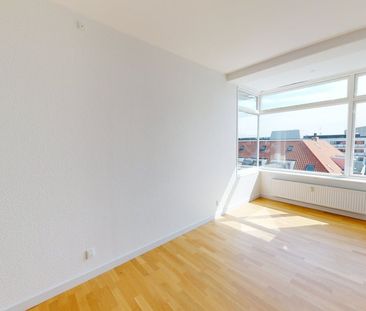 Indbydende lejlighed i hjertet af Aalborg med grønne oaser - Photo 4