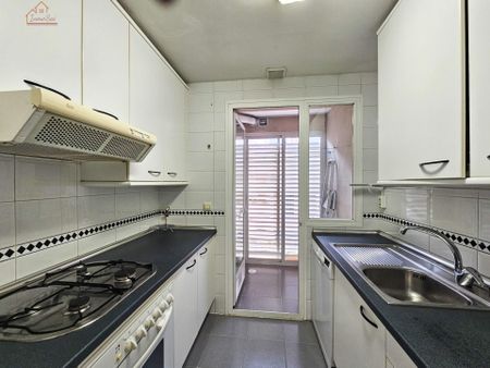 Piso de alquiler en Calle Convento, Casco Antiguo - Photo 3