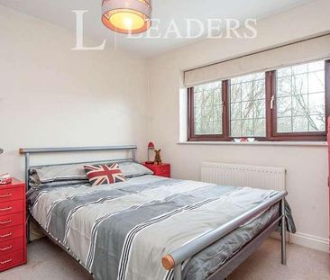 Sleaford Close, Swindon, SN5 - Photo 5