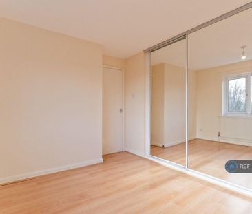 3 bedroom detached house to rent - Photo 3