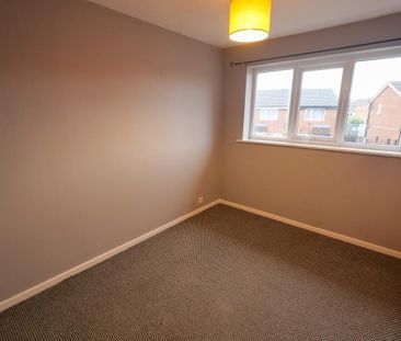 3 bedroom semi-detached house to rent - Photo 5