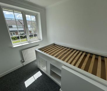 3 bedroom semi-detached house to rent - Photo 2