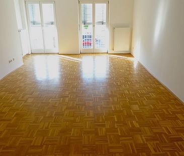 Gemütliche, geräumige und sonnige Mietwohnung mit neuer Küche und P... - Photo 6