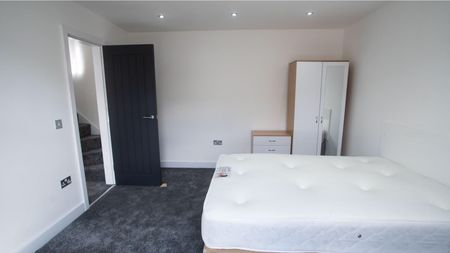 Shafton view,Holbeck ,LS11 9LQ - Photo 5