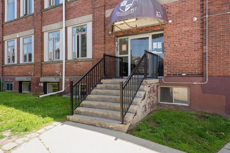 For Lease - 27 Bridge Street Unit# 305, Brantford, Ontario - Photo 3
