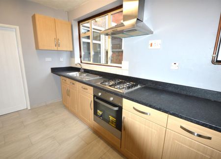 3 bedroom house - terraced to rent - Photo 4