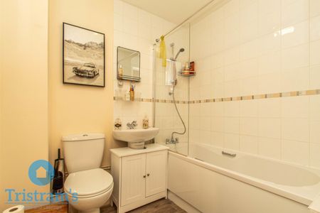 1 bed Apartment for Rent - Photo 4