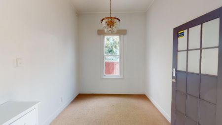 City Centre - 3 Bedrooms - Photo 3