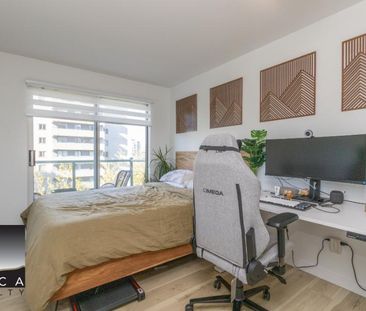 201-111 5th Street W, North Vancouver - Photo 1