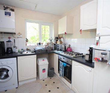 2 bedroom Student Terraced House to rent in Windmill Court, Newcast... - Photo 2