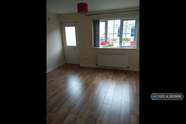 2 bedroom end of terrace house to rent - Photo 1