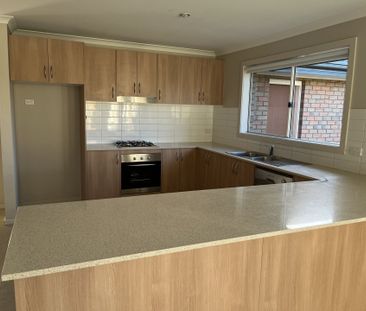 Spacious Family Home - Photo 1