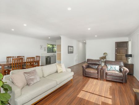 Beautifully Renovated Home in Prime Morningside Location - Photo 2