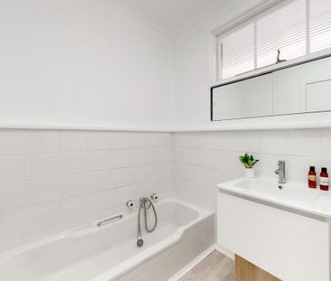 1/24 Allenby Road, Canterbury - Photo 2