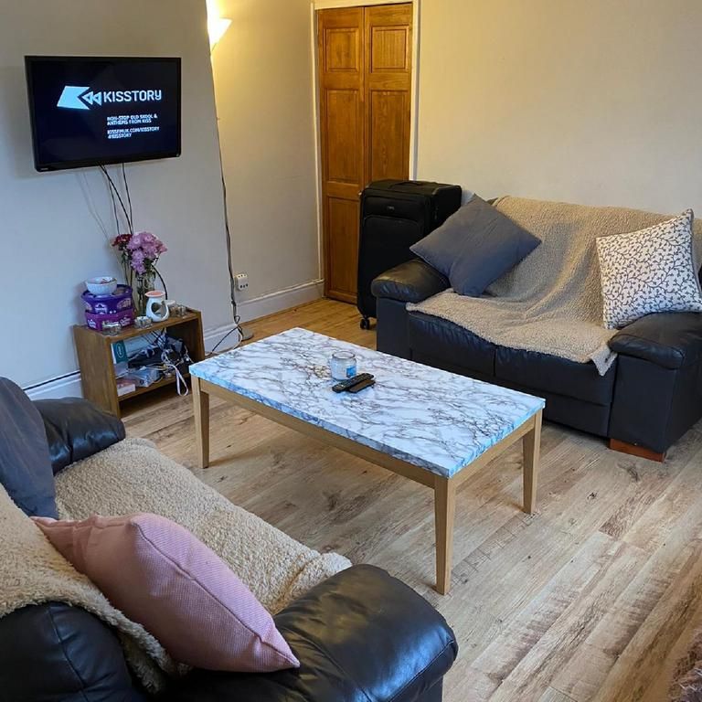 3 bedroom house to rent - Photo 1