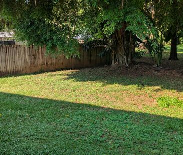 LOCATION!!! LOCATION!!!! - Photo 6