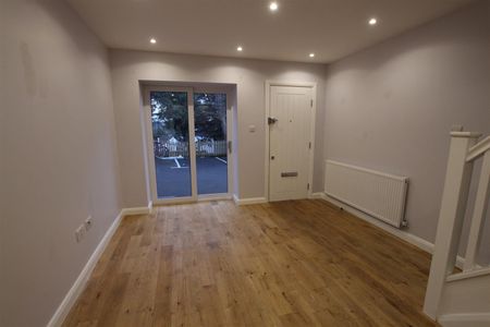 1 bedroom Terraced House to let - Photo 4