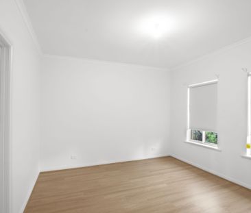 Well-Maintained Homette in Great Location! - On hold - currently un... - Photo 5