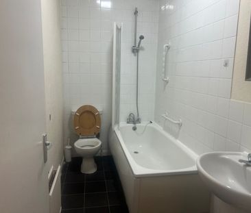 Room in a Shared Flat, Westbourne Gardens, BN3 - Photo 2