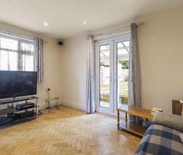 4 bedroom house to rent - Photo 1