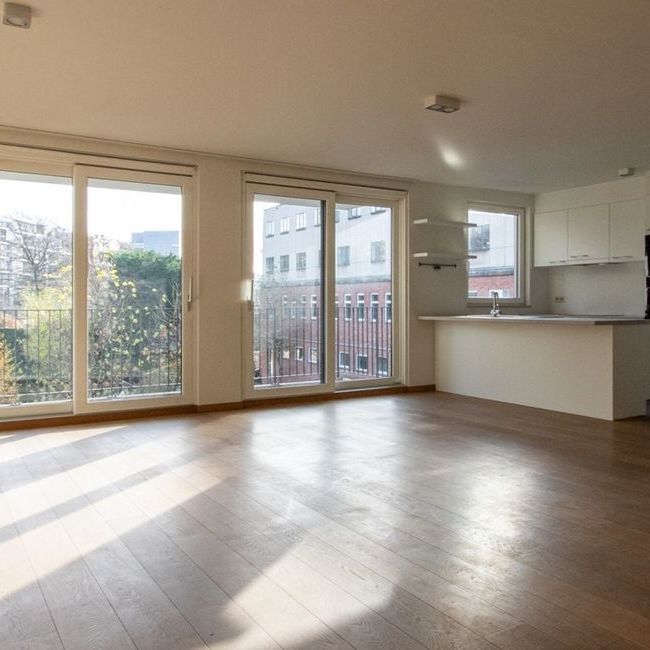Appartement te huur in Antwerpen voor € 1.300 met 2 slaapkamers - Photo 1