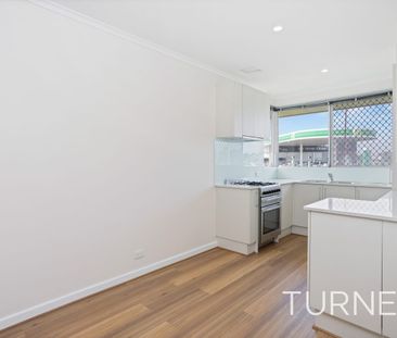 Spacious 2 Bedroom Unit - Photo 4