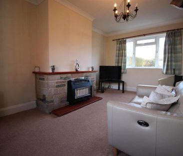 3 bedroom end of terrace house to rent - Photo 1