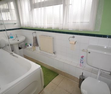 3 bedroom house to rent - Photo 3