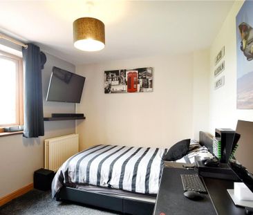 6 bedroom detached house to rent - Photo 2