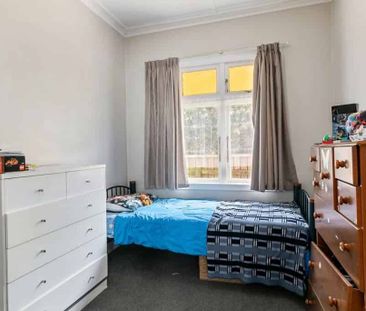 Delightful 3-Bedroom Home in the Belmont Domain - Photo 3