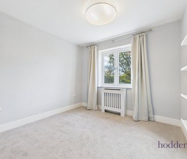 5 bedroom detached house to rent - Photo 3