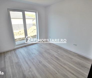 Casa pe 1 nivel,4 camere,2 bai,110 mp.1 dressing,500mp teren - Fotografie 5