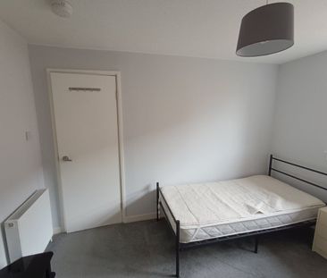 Room in a Shared Flat, Landressy Place, G40 - Photo 5