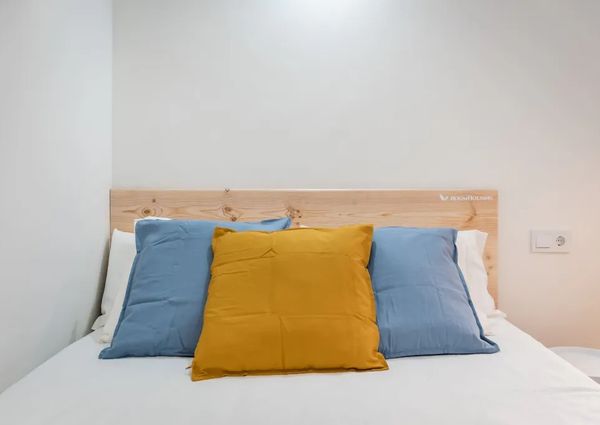 Ronda de Sant Pere, Barcelona, Catalonia 08010