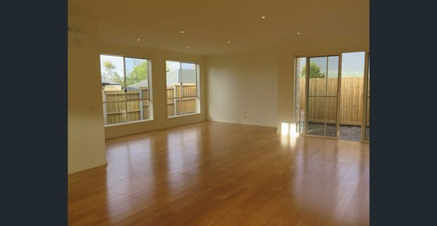 2/37 Edina Road, Ferntree Gully, Vic 3156 - Photo 1