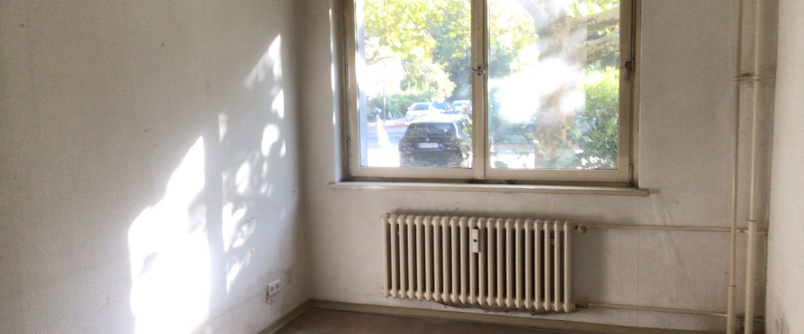 Renovierungsbedürftige Dreizimmerwohnung im EG in der Paul-Hertz-Siedlung - Foto 1