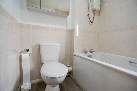 2 bedroom semi-detached house to rent - Photo 2