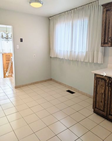 For Lease - 71 Sorlyn Avenue Unit# Main Floor, Toronto, Ontario - Photo 5