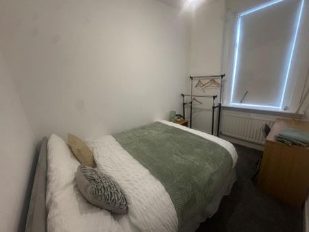 5 bedroom house share to rent - Photo 3