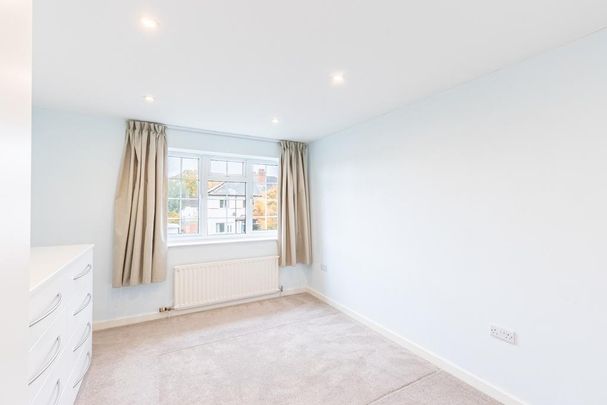 3 bedroom end of terrace house to rent - Photo 1