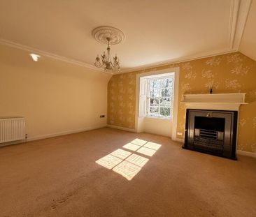 4 bedroom detached house to rent - Photo 4