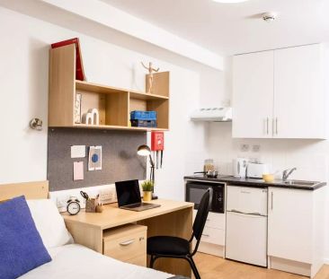 Studio Apartment - Photo 1