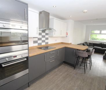 6 bedroom house to rent - Photo 1