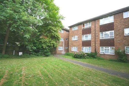 Tyrell Rise, Brentwood, CM14 - Photo 4